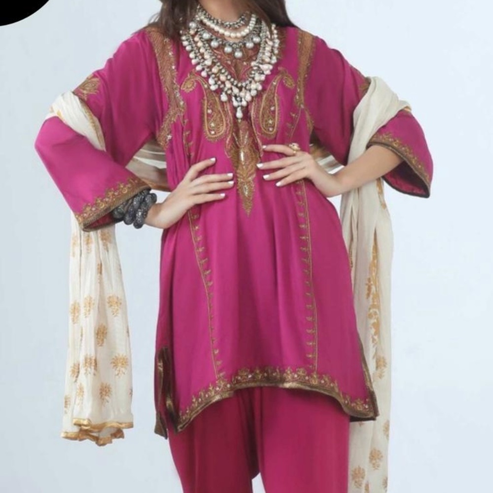 Sana Safinaz New with tag XL it’s extra large frooq type shirt